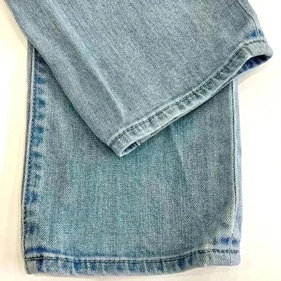 KUT  From The Kloth Womens Lightwash Distressed Denim Straight Leg Jeans Size 4 - Picture 4 of 8